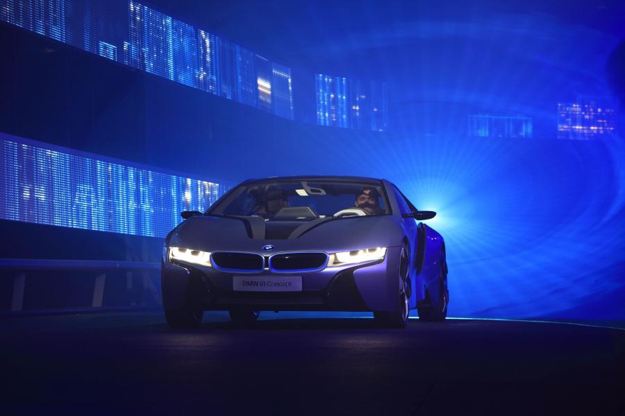  BMW i8 Concept 2011 года  (фото 6 из 123)
